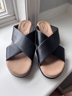Collection B Black Crisscross Slide Sandals with Tan Footbed